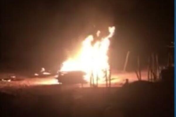 NOVI INCIDENT U ALBANIJI: Izgorelo 60 ležaljki, policija sumnja da je POŽAR PODMETNUT (VIDEO)