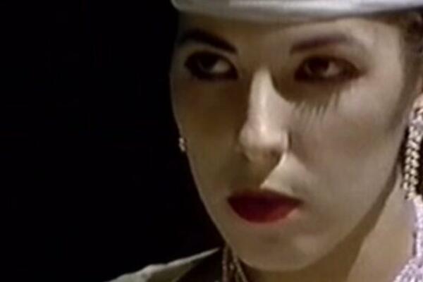 MISTERIOZNA SMRT PRINCEZE OD DEDINJA! PEVAČICU JE PRATILA ZLA KOB, DRŽAVA JE SKRIVALA OD JAVNOSTI NJEN ŽIVOT!