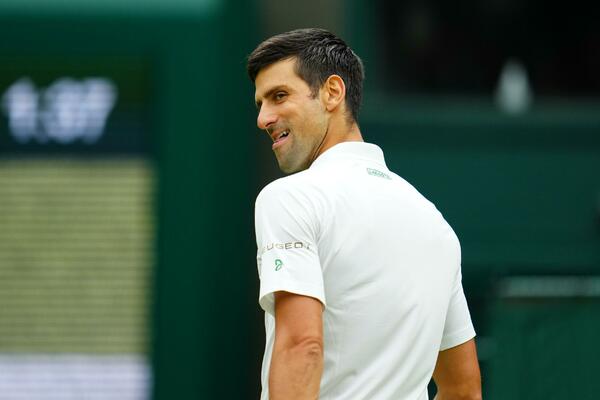 ČUVENI NOVAKOMRZAC SE ZGROZIO NA PITANJE KOJE JE POSTAVLJENO NOLETU: Možete misliti kako je tek bilo Đokoviću!