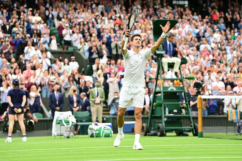 NOVAK NE MORA DA BRINE ZA PODRŠKU NA VIMBLDONU: On je juče dobio svog vernog navijača!