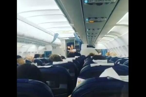 STJUARDESA ER SRBIJE OSTAVILA PUTNIKE U ČUDU: Održala im predavanje kakvo će pamtiti do kraja života (VIDEO)