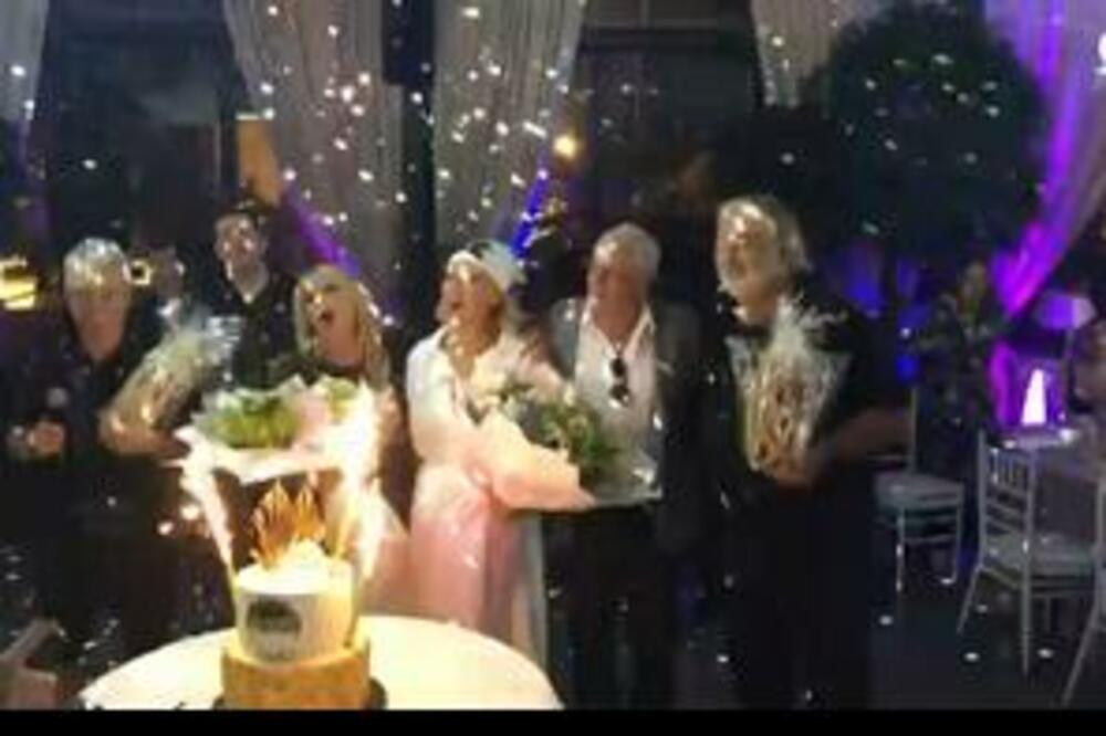 30 MILONA EVRA MORA GALA DA SE PROSLAVI! BRENA I SAŠA NAPRAVILI VELIKO VESELJE POVODOM PRODAJE GRANDA! (VIDEO)