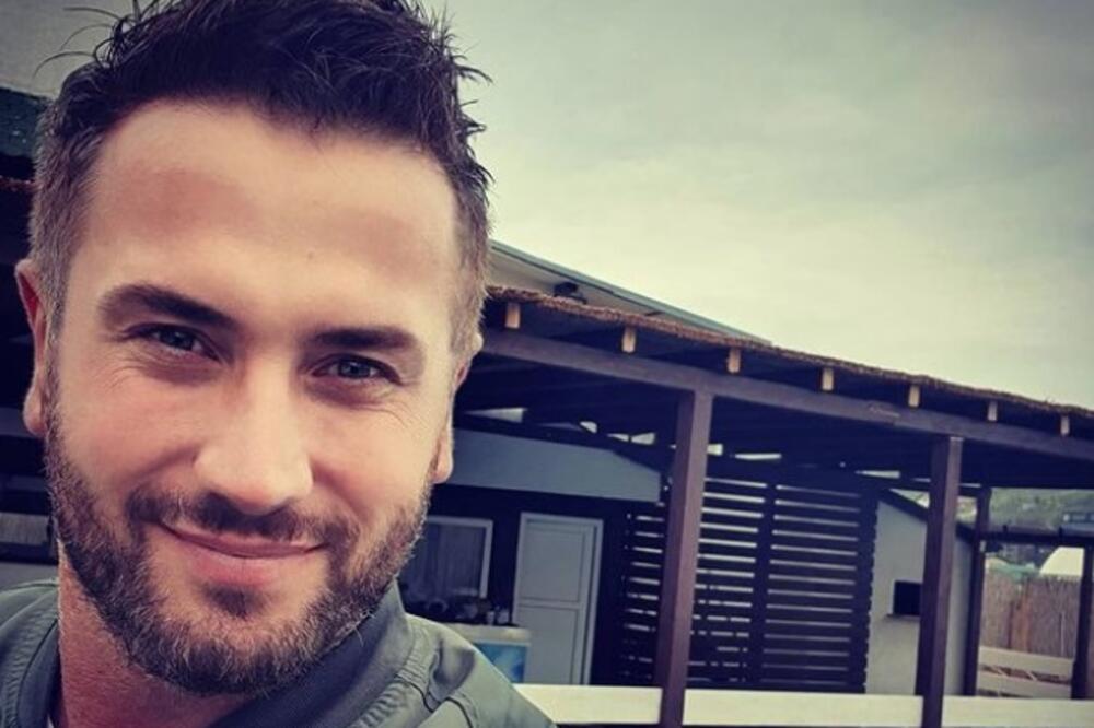 "GOSPODIN TORTA" PONOVO JAŠE! Nakon propalog BRAKA i ŠOKANTNE VEZE, nova DEVOJKA želi da mu RODI SINA!