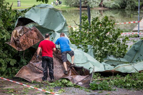 PRONAĐENO TELO NESTALE ŽENE U POPLAVAMA U BAVARSKOJ: Za drugom osobom se i dalje TRAGA!