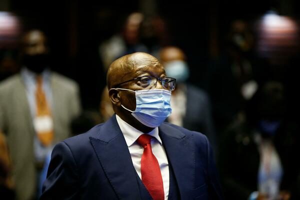 NASTAVAK NASILJA U JUŽNOJ AFRICI: Zumine pristalice izazvale požar u tržnom centru!