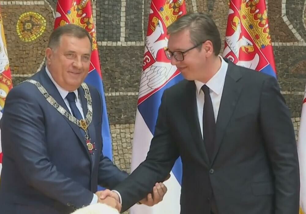 Aleksandar Vučić, Milorad Dodik