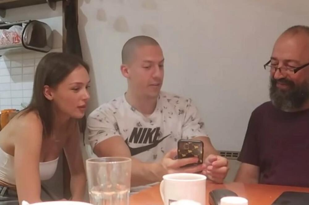 NI STIDA NI SRAMA! Baka Prase pokazivao PROVOKATIVNE FOTKE devojke Anje i to svom OCU: Sveštenik je i KOMENTARISAO!