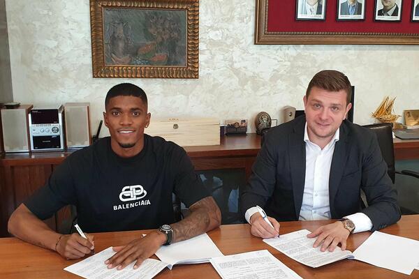 RIKARDO STAVIO POTPIS, VEČERAS PROMOCIJA: Nosiće dres 'persone non grata' u Partizanu!