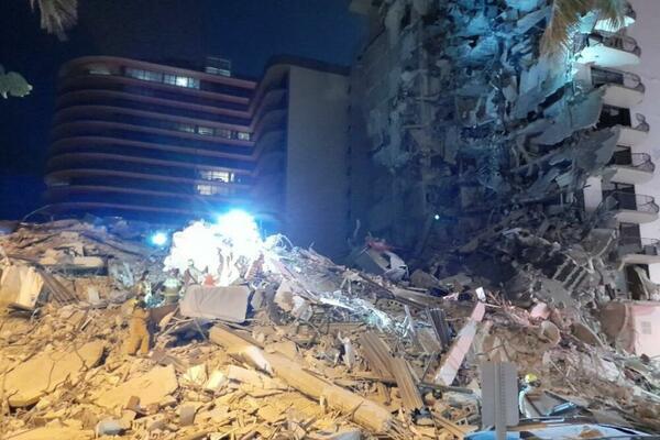 BAJDEN STIŽE NA MESTO NESREĆE: Još se traga za PREŽIVELIMA