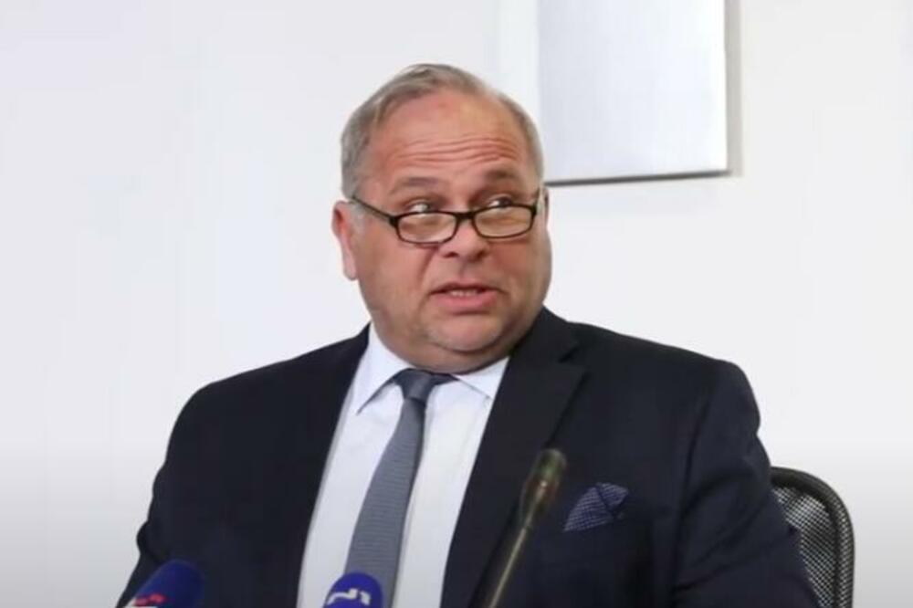 OVAKO JE UHAPŠEN DIREKTOR HRT-A: Policija u Bačićevom TAJNOM STANU (VIDEO)