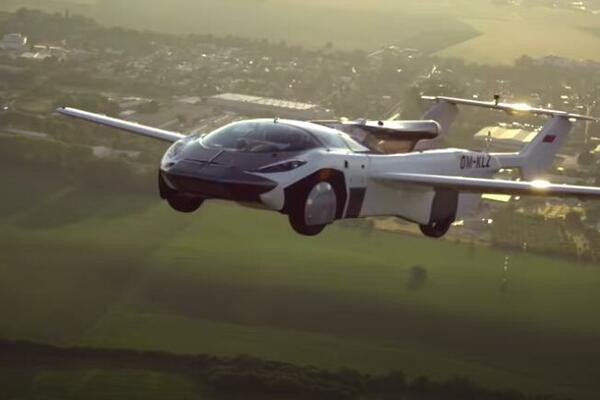 NIJE NAUČNA FANTASTIKA: POLETEO AUTOMOBIL koji se za 2 minuta TRANSFORIMIŠE u AVION! (FOTO/VIDEO)