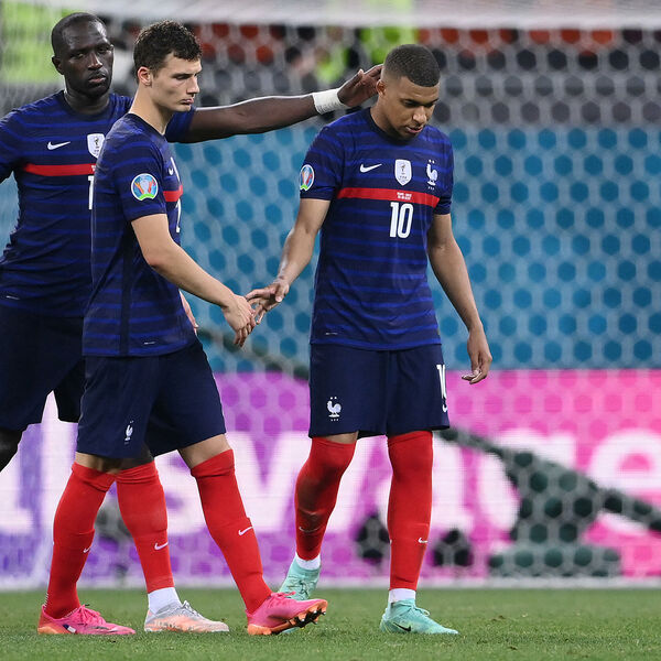 NE MOGU DA SE POMIRE SA PORAZOM: Francuzi pišu peticiju da se utakmica ponovi!