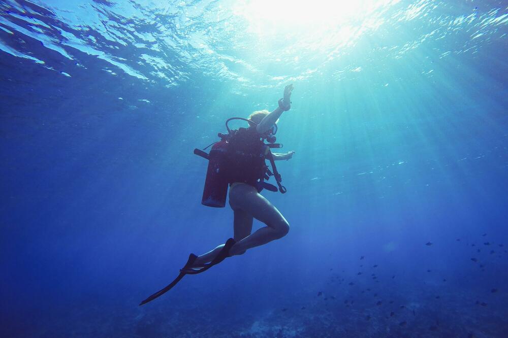 NEVEROVATNO OTKRIĆE U SREDOZEMNOM MORU: Drevni rimski BROD iz 2 veka pre nove ere pronađen kod obale PALERMA!