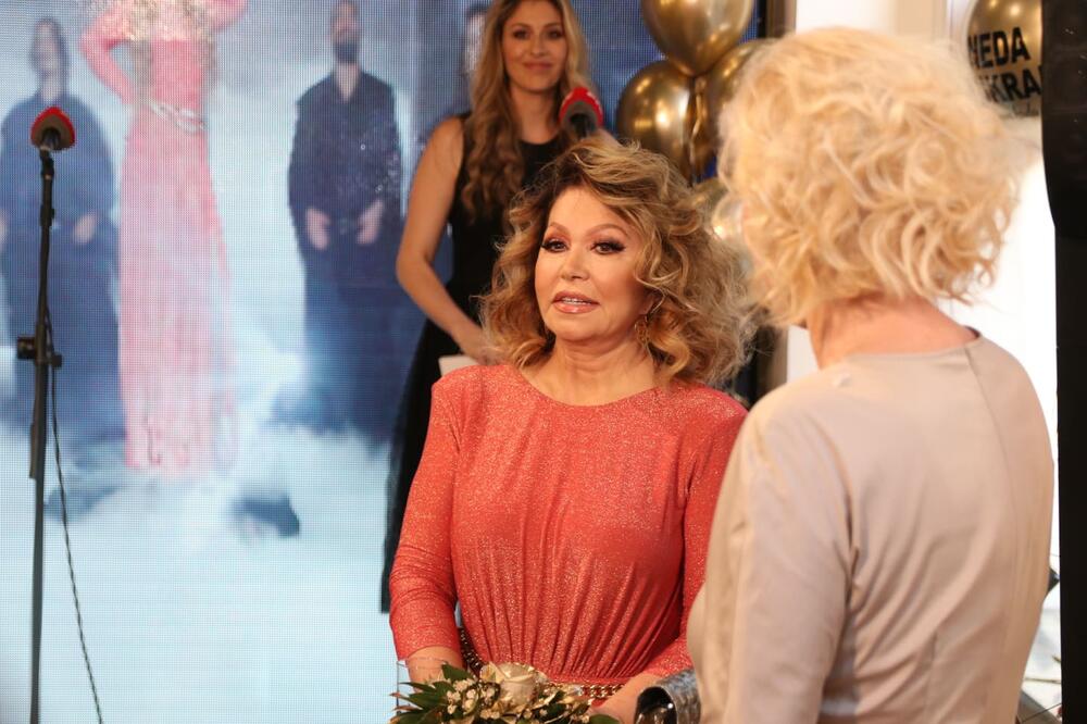 NEDA UKRADEN EKSLUZIVNO ZA ESPRESO O HAOSU SA RODBINOM: Razvezala jezik o Lukasu, uskoro će nastati pravi BUM!