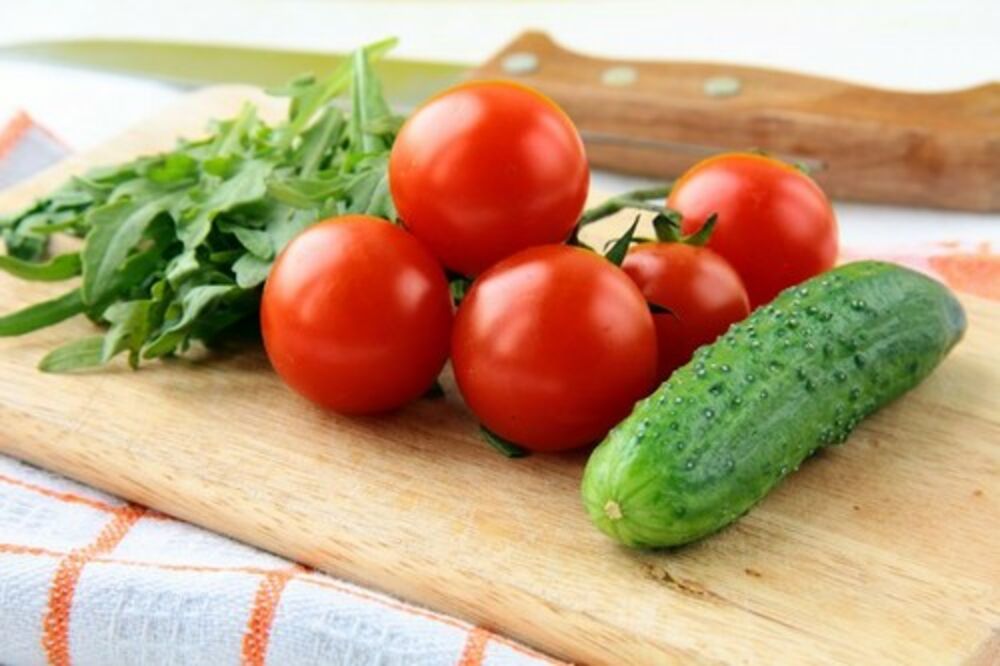 Paradajz i krastavac