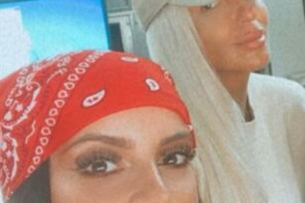 DOČEKALI JE KAO SVOJE DETE! BELMA OTKRILA KAKO IZGLEDA ČUVENA VILA NA DEDINJU: Jedan deo joj se posebno dopao!