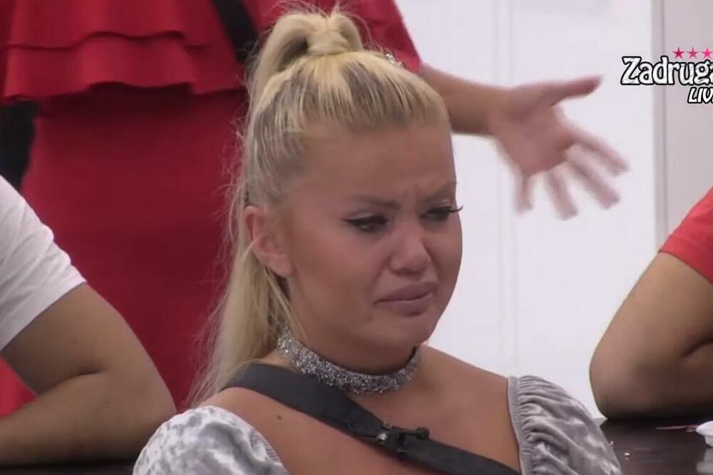 PRVI PUT NAKON TOLIKO GODINA OTKRIVEN PRAVI ODNOS: Ovo je otac Sanje Stanković, svi ga ZNAMO, AUUU!