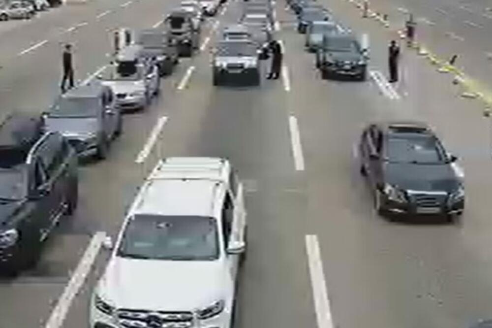 OPREZ, VOZAČI! Zemunski prevaranti buše GUME ako im ne date PARE!