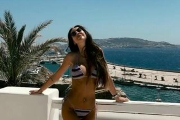 ŠUŠKALO SE DA JE BANKROTIRALA! ZORANNAH OBJAVILA FOTKU SA LUKSUZNE DESTINACIJE: Hejterima zapušila usta!