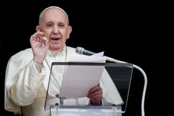"SLOMLJENO MI JE SRCE": Papa Franja o masakru u Teksasu!