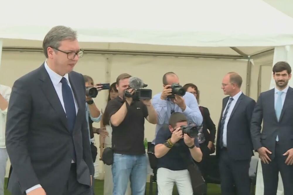 PREDSEDNIK SRBIJE NA CEREMONJI U NOVOJ PAZOVI: Prisustvuje početku radova na izgradnji postrojenja MTU (UŽIVO)