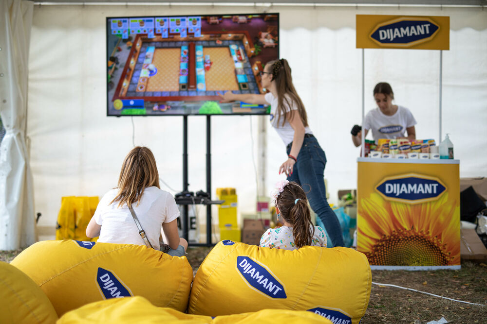 Burger fest, PR slike