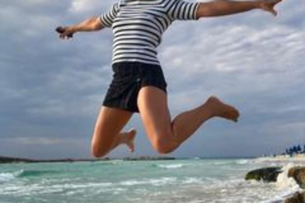 LJUBI GA MAJKA! Isplivala retka fotografija SRPSKE GLUMICE i sina Ražnatovića! (FOTO)