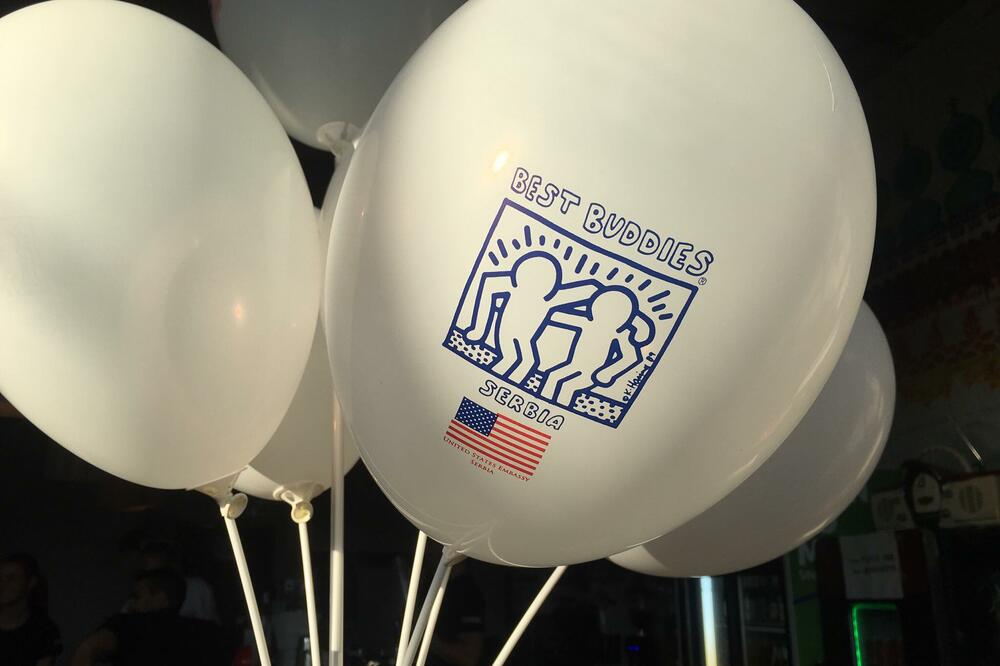 Delić atmosfere sa Best Buddies okupljanja u Dorćol Platz-u (FOTO/VIDEO)