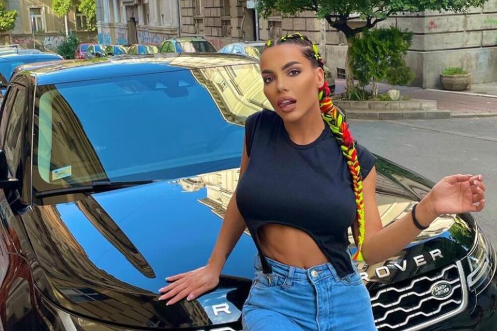 PROMENIO JOJ ŽIVOT IZ KORENA! Pogledajte kako izgleda LUKSUZNI DOM Helene Topalović: Strogo čuva svog BIZNISMENA!