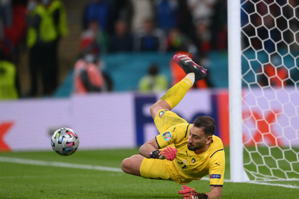 Uvređeni Donaruma žestoko odgovorio na tračeve!