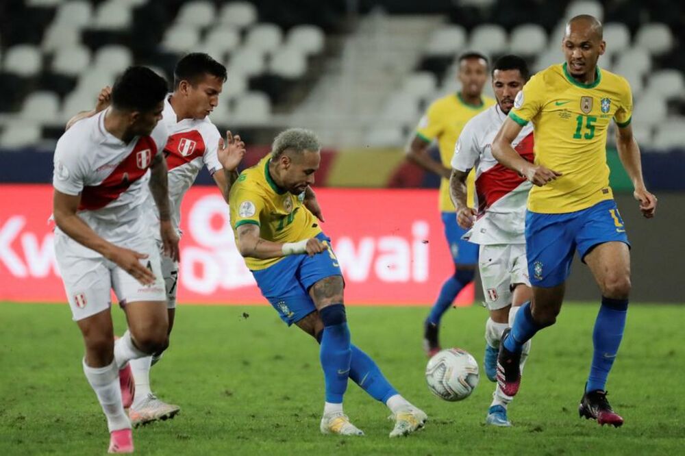Nejmar, Fudbalska reprezentacija Brazila, Fudbalska reprezentacija Perua