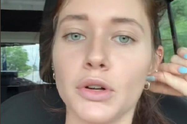 IMAM 3 OCA, IMAM SVU NJIHOVU PAŽNJU: Devojka zapanjila svet otkrićem o svom poreklu! (VIDEO)