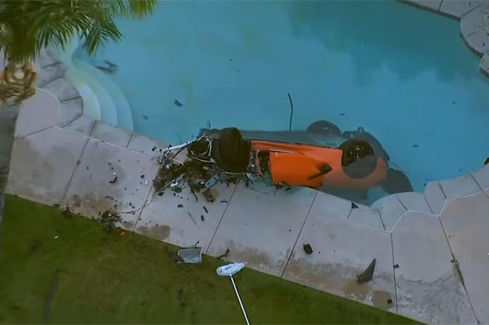 DVOJE MLADIH NASTRADALO U STRAVIČNOJ NESREĆI: Udario u zid pa završio u BAZENU! (VIDEO)