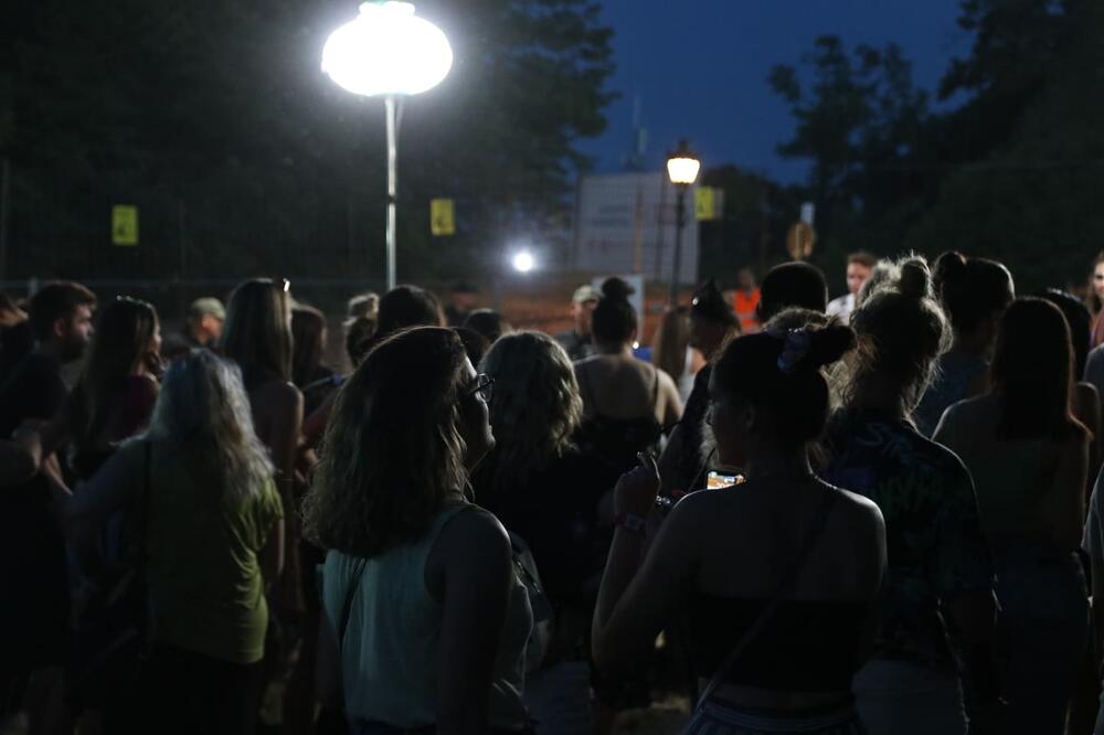 JAKO PUNO LJUBAVI, JAKO DOBRU ŽURKU! Ekipa Espresa na Exitu pitala posetioce šta očekuju, atmosfera je već USIJANA