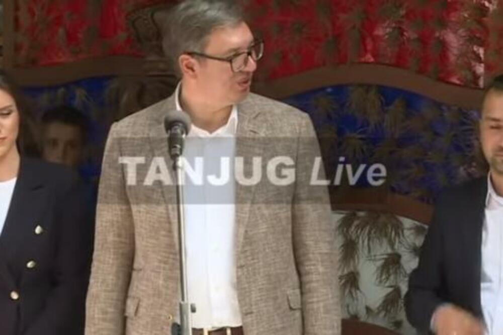 Predsednika Vučića ganuli pokloni iz Dalmacije: NEMA JAČIH LJUDI OD KRAJIŠNIKA! (VIDEO)