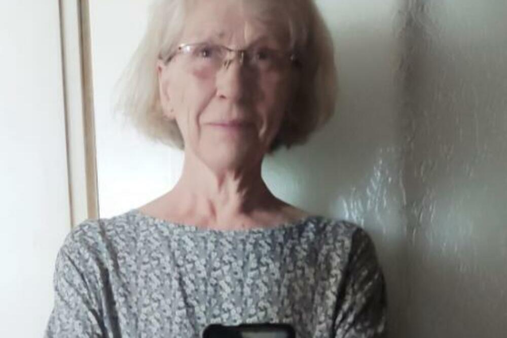 BAKA LJUBICA JE NEŠTO NAJSLAĐE ŠTO ĆETE DANAS VIDETI: Njen selfi puca od lajkova, SAMO SE PRAVILA VAŽNA! (FOTO)