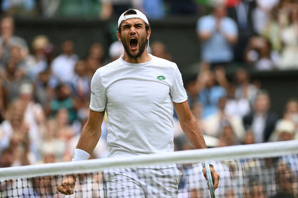 BERETINIJEVO PRVO GREN SLEM FINALE: Italijan nadigrao Federerovg "dželata", sada čeka Novaka!