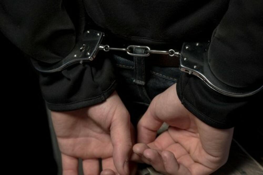 HAPŠENJE U VARVARINU: Sumnja se da je zlostavljao dve maloletnice