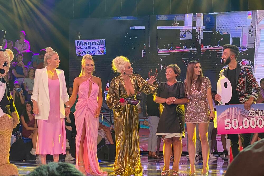 ZABOLEĆE VAS GLAVA KADA ČUJETE KOLIKI SU HONORARI ZADRUGARA: Cifre su nenormalne, neki teži i za 120.000 evra!