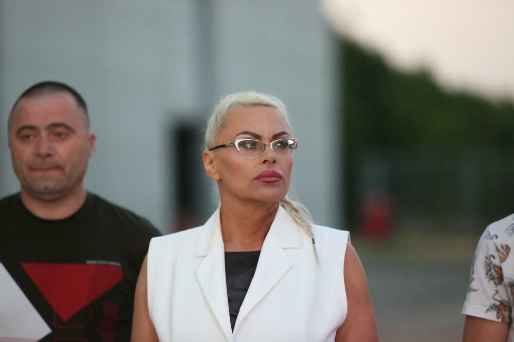 MARIJA KULIĆ SA MALIM ŽELJKOM USRED POŽARA NA ZLATIBORU: Objavljena fotka!