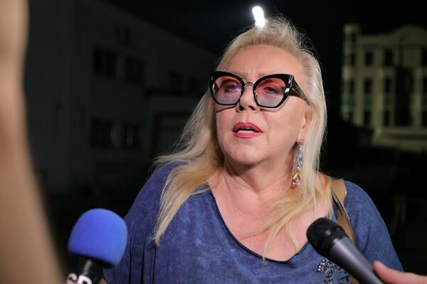 ZORICA MARKOVIĆ ŠOKIRALA:"Najveći ĐAVO na estradi je Snežana Đurišić, prva me je PRIJAVILA kad sam otvorila kafanu"