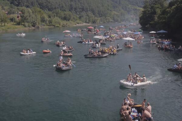 LJUBOVIJA GORI: Preko 30.000 posetilaca na Drinskoj regati, oboreni SVI REKORDI