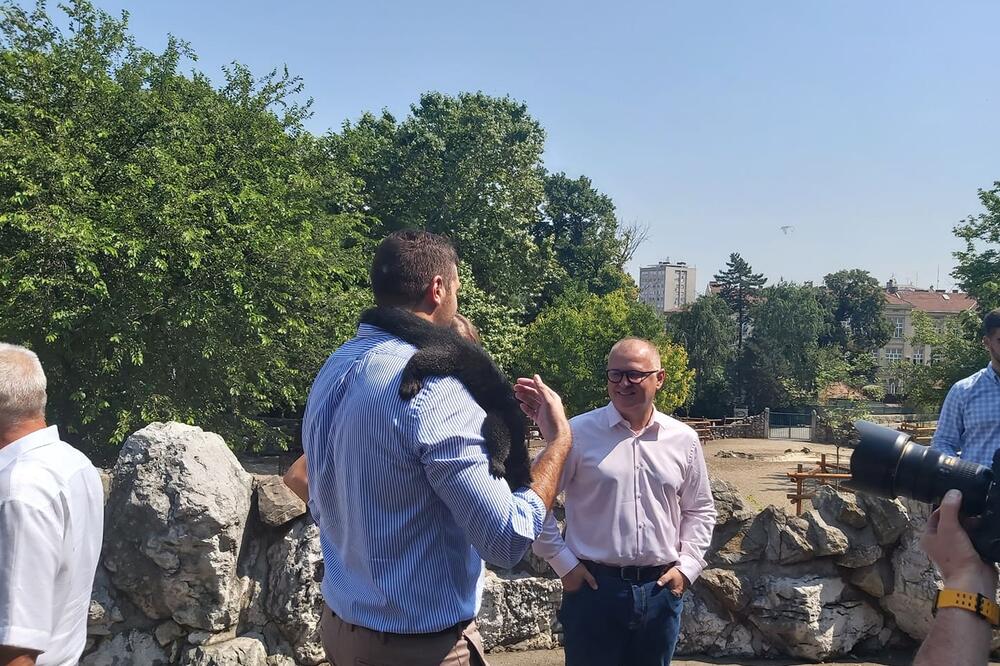 NOVA ZGRADA NA ISTOJ LOKACIJI: Stanovi za stanare, poručio Vesić