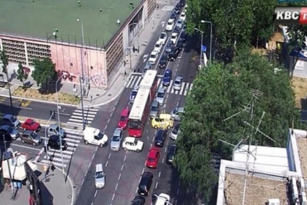 KOLAPS U BEOGRADU, SVE STOJI: Izbegavajte ovaj deo grada! (FOTO)