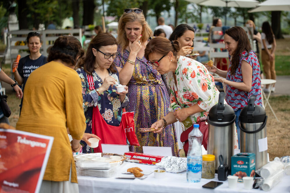 SENSA PIAZZETTA SREĆE PONOVO JE DONELA DUH RADOSTI U BEOGRAD: Festival magazina Sensa oduševio goste na Kalemegdanu