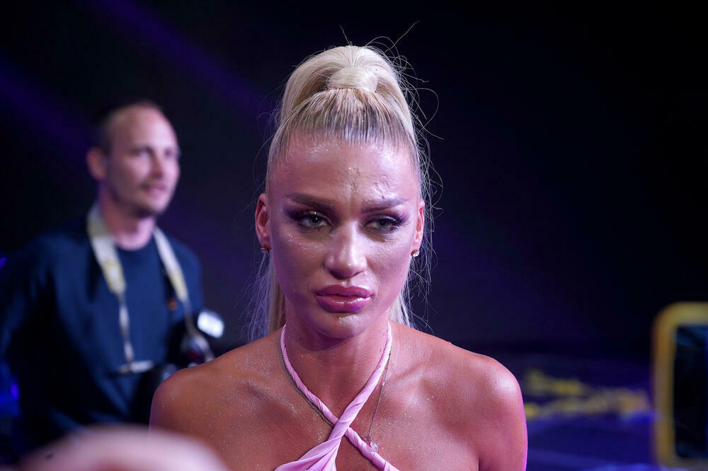 MILICA KEMEZ PIŠE KNJIGU! TEŠKO ODRASTANJE I ŽIVOT PRENEĆE NA PAPIR: Sve što joj se dešavalo obelodaniće javno!