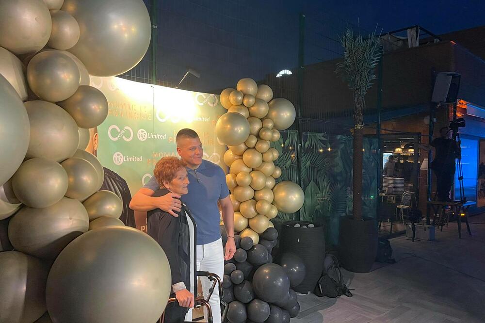 SLOBINA MAJKA NE KRIJE SREĆU NAKON ŠTO JE DOBILA UNUKA: Draginja otkrila na koga Damjan LIČI