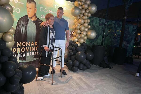 PROMOCIJA PRVOG ALBUMA SLOBE RADANOVIĆA! PRIZOR SA MAJKOM RAZNEŽIO PRISUTNE: Verenica zablistala u plavoj haljini!