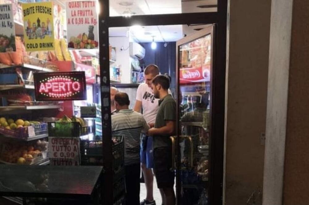 JOKIĆU KASNO U NOĆ ZAFALILO PIVA, PA OTIŠAO DO PAKISTANACA: MVP uhvaćen kako u trafici kupuje alkohol - ŽIVELI!