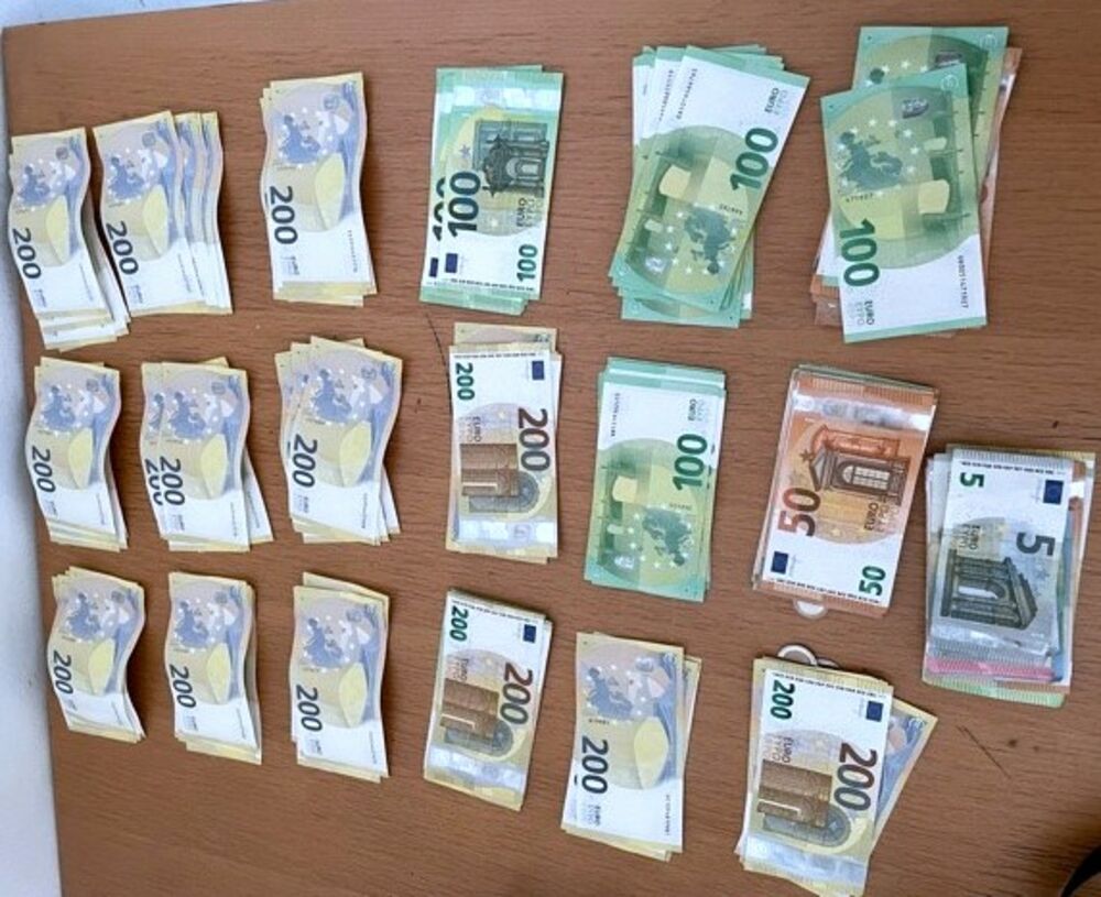 Krijumčarenje deviza, Devize